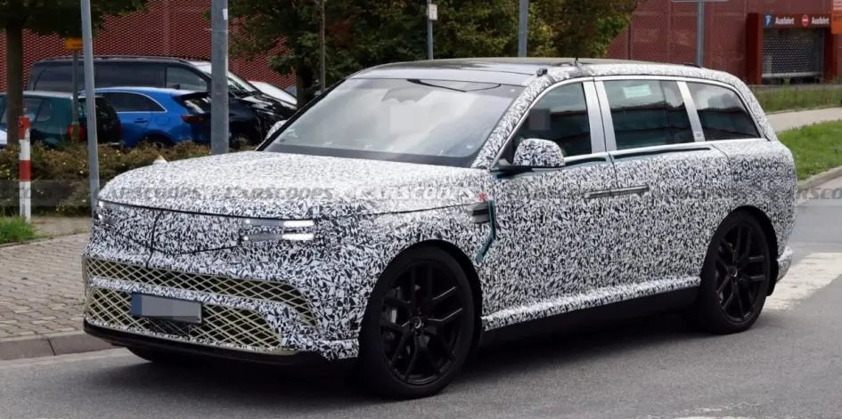 Genesis GV90: преміальний електрокросовер помічено на тестах