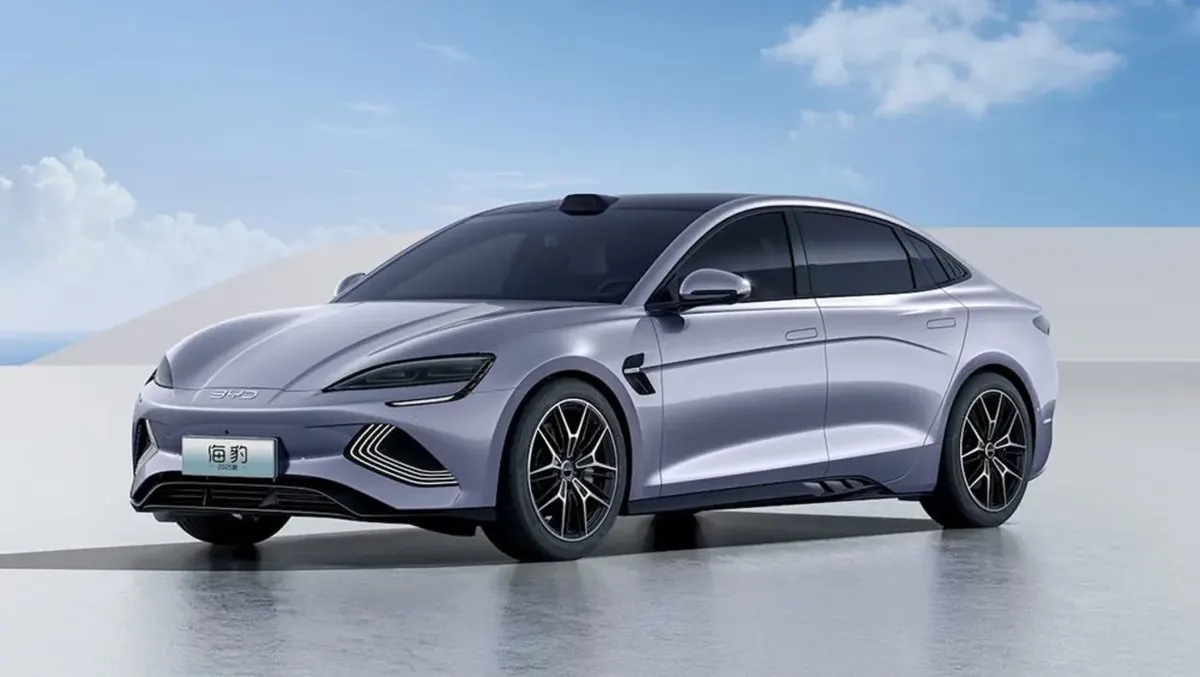Електромобілі в Україні: BYD домінує, ринок падає