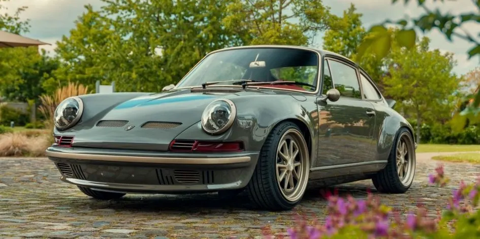 TechArt уперше взялося за класику: рестомод Porsche 911 964 з 380 к. с.