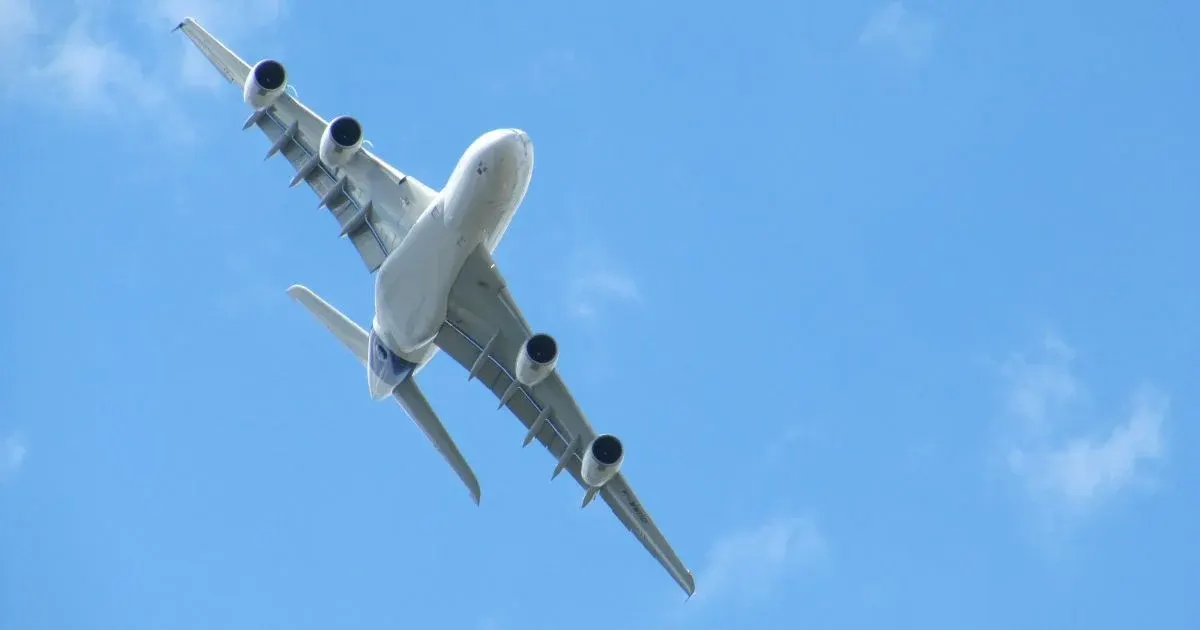 Пілоти Airbus A320 заснули в кабіні: 28 хвилин без зв'язку та відхилення від курсу