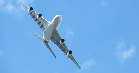Пілоти Airbus A320 заснули в кабіні: 28 хвилин без зв'язку та відхилення від курсу