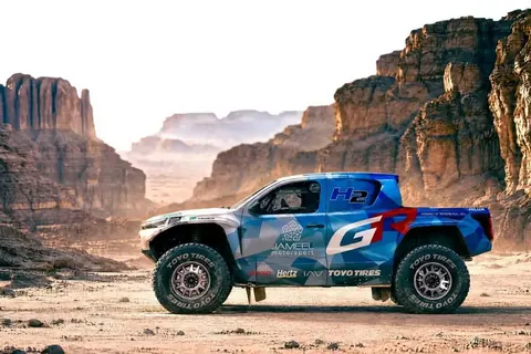 Toyota показала водневий Hilux для Дакару-2027