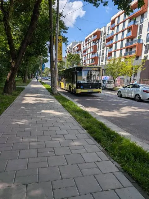 Змова на 136 тисяч: АМКУ оштрафував учасників тендеру на двигуни для львівського АТП