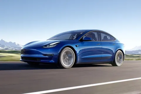 Tesla на гірському серпантині: як рекуперація перетворює спуск на зарядку