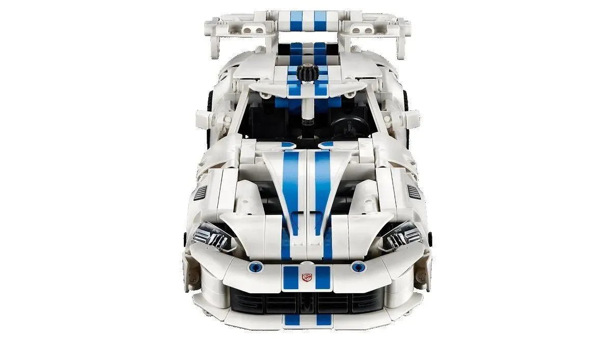LEGO Technic відтворила Dodge Viper GTS-R з рухомими поршнями V10