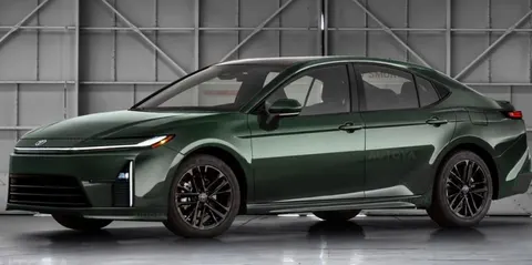 Toyota Camry XV80: як виглядав би рестайлінг із плагін-гібридом на 320 к.с.
