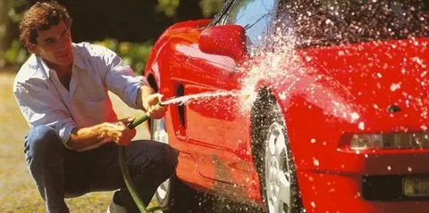 Honda NSX Айртона Сенни: легенда Формули-1 їде на аукціон