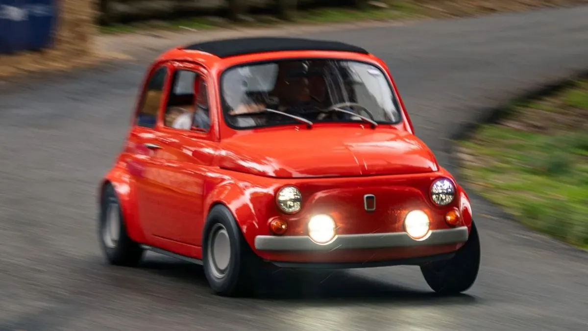 Fiat 500 перетворили на ралійний рестомод: що всередині