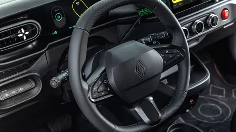 Renault не відмовиться від фізичних кнопок попри вищу вартість