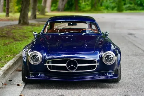 Chrysler Crossfire перетворили на сучасний Gullwing: ціна вражає