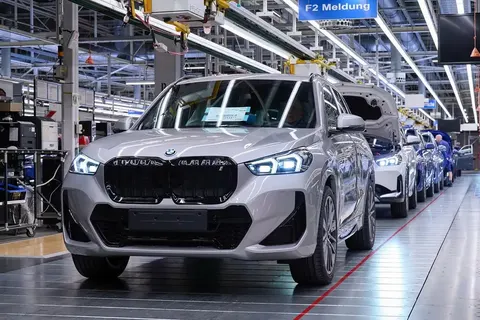 Німецький автопром у кризі: BMW, Porsche та Mercedes скорочують тисячі посад
