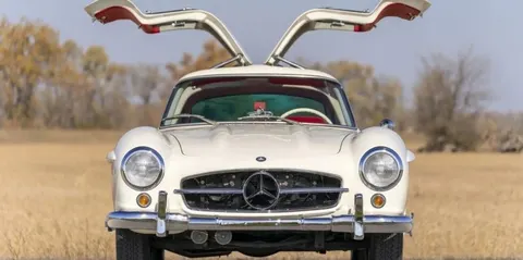 Копія Mercedes 300 SL пішла з молотка за $366 000 — як новий Ferrari