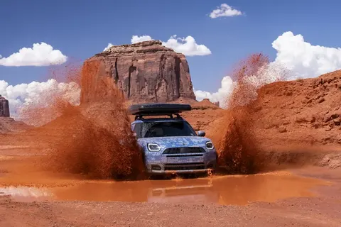 Mini готує екстремальний Countryman: тести в Скелястих горах