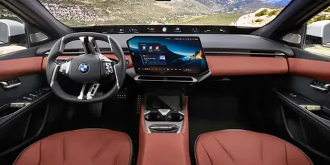 BMW відмовляється від кнопок: голос і тачскрін замість фізики