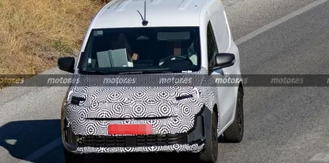 Renault тестує оновлений Kangoo: рестайлінг до 2027 року