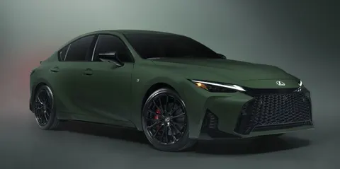 Lexus IS 2027: спецверсія до ювілею з новим кольором Envious