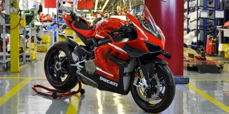 Volkswagen придивляється до продажу Ducati: що відомо