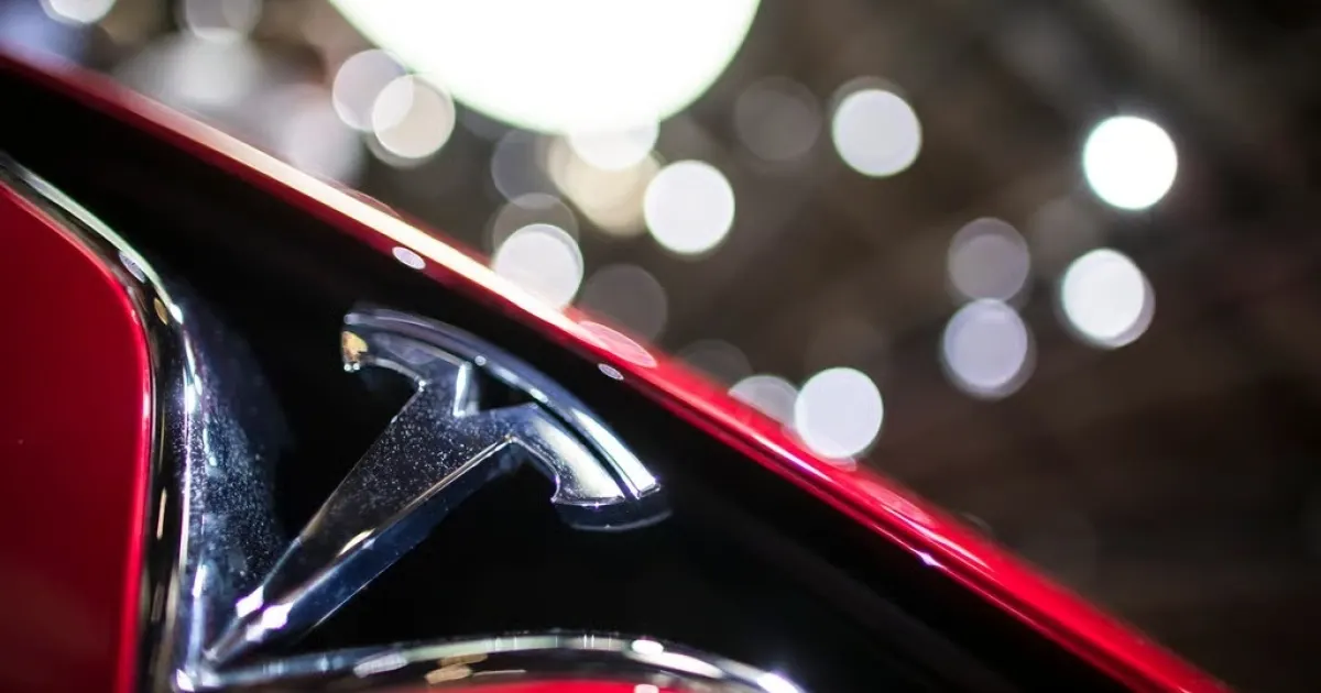 У Каліфорнії стартував суд проти Tesla: позов про расову дискримінацію на заводі у Фрімонті