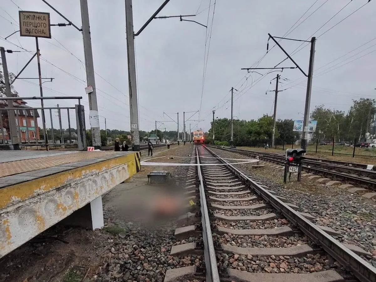 На Волині поїзд смертельно травмував чоловіка, який виповз на колії