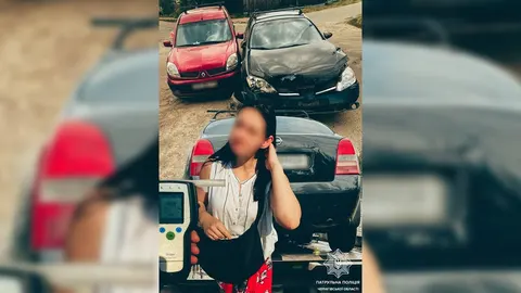 У Чернігові нетвереза водійка Nissan спричинила ДТП: деталі аварії