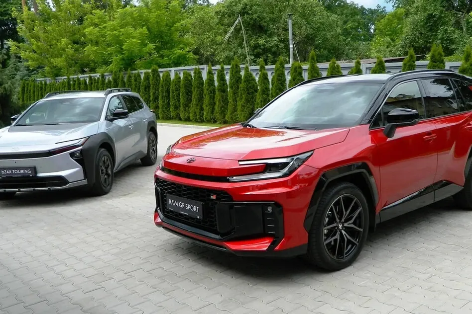 Toyota RAV4 дорожчає: японці відмовляються від цінової війни з Китаєм