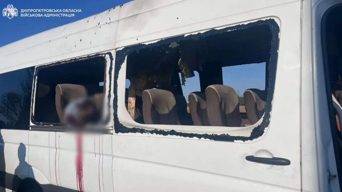 Дрон влучив у рейсовий автобус на Дніпропетровщині: п'ятеро загиблих