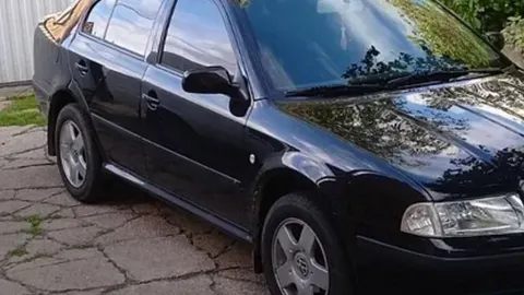 Skoda Octavia Tour 2008 року: "капсула часу" за 8850 доларів у Києві