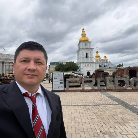 Квартира в «Новопечерських липках» і 18 тисяч гектарів: що знайшли журналісти про активи Кіма