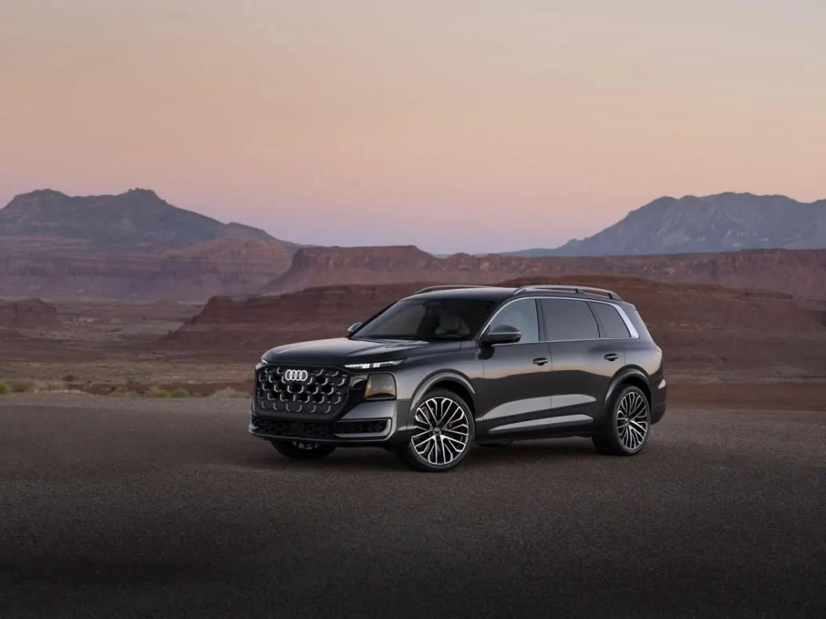 Audi Q9: найбільший кросовер бренду з дизелем, гібридом і автодверима