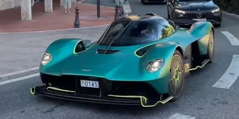 Алонсо вигуляв трековий Aston Martin Valkyrie вулицями Монако