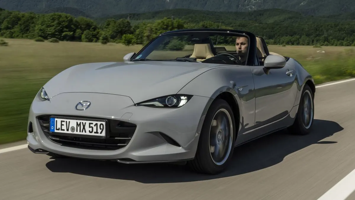 Mazda готує електричний MX-5 та новий флагманський спорткар