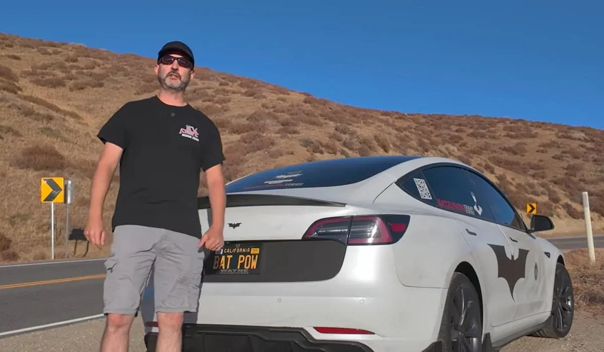 Власник Tesla Model 3 порахував 7 років володіння і порівняв із BMW 3 Series