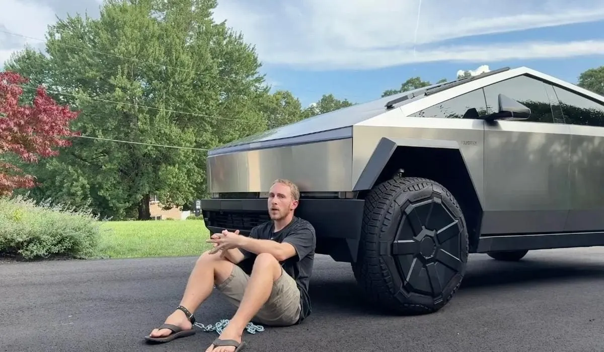 Tesla Cybertruck за $100 000: скільки втратив у ціні за два роки