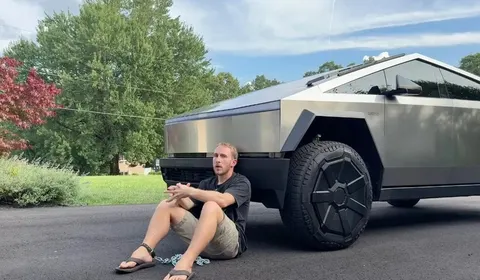 Tesla Cybertruck за $100 000: скільки втратив у ціні за два роки