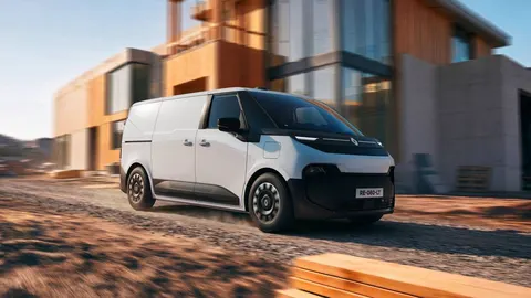 Renault Trafic Van E-Tech electric: 470 км ходу, 800-вольтова архітектура і два 