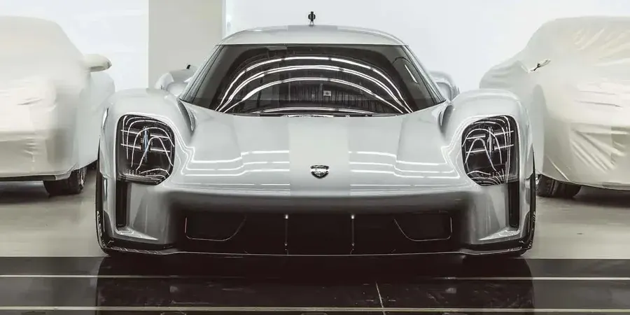 Porsche готує суперкар за пів мільйона євро з гоночним опозитом