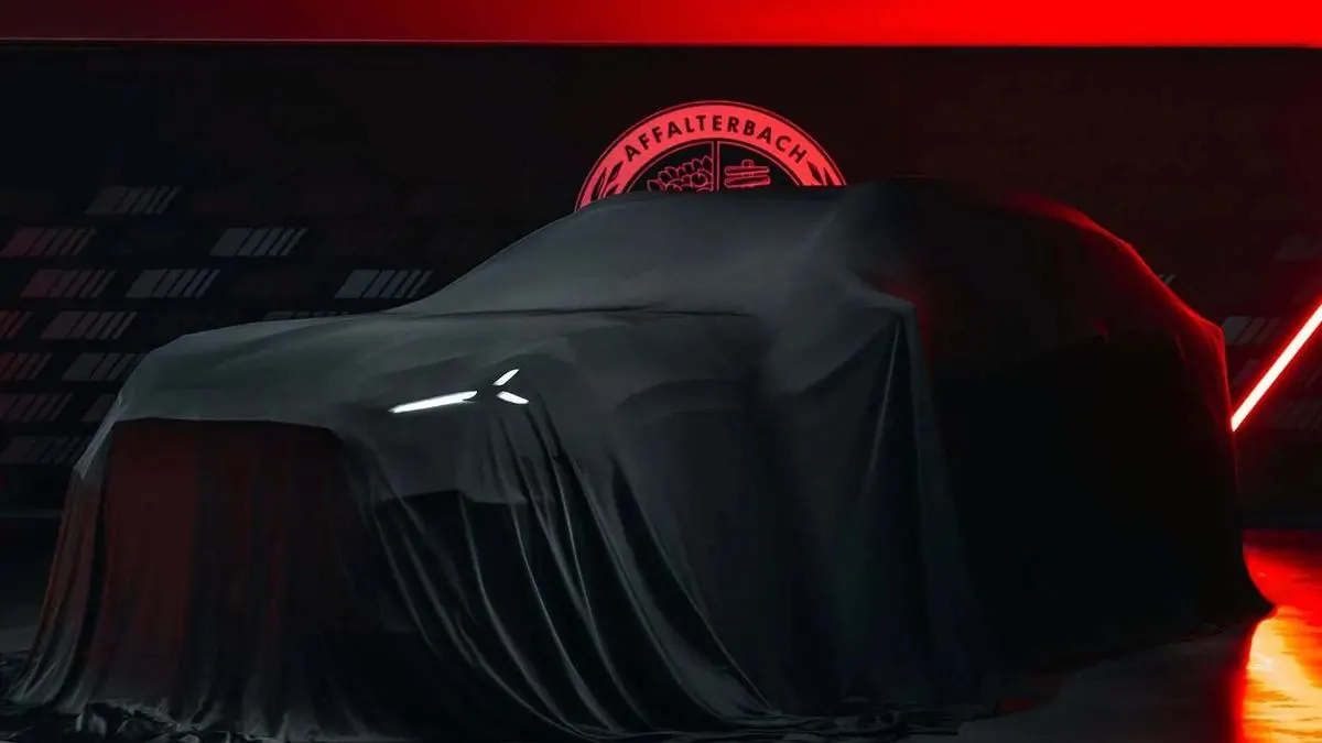 Mercedes-AMG показав тизер електричного кросовера: 1169 к.с. і розгін за 2,4 с