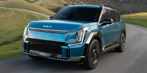 KIA відкликає 21 290 EV9 через ризик неспрацювання подушки безпеки