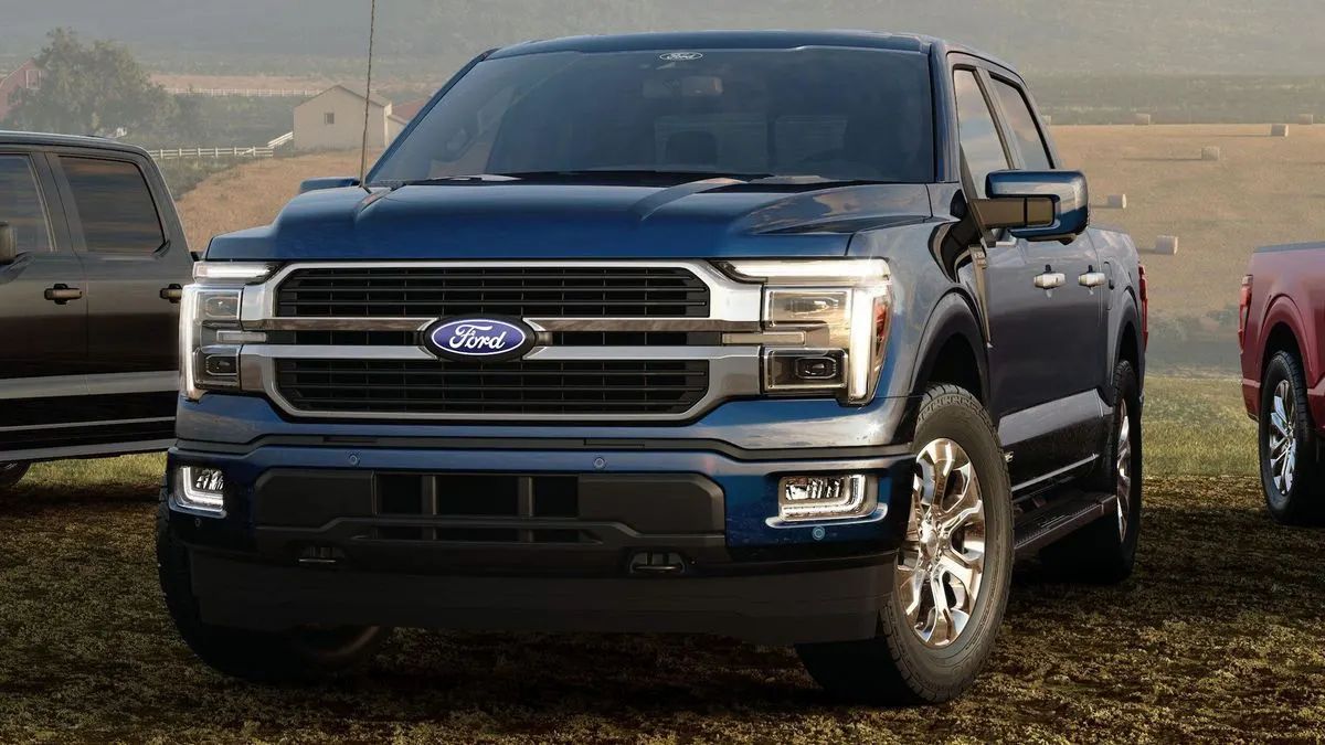 Ford знову відкликає F-150: бак може відірватися від рами на ходу