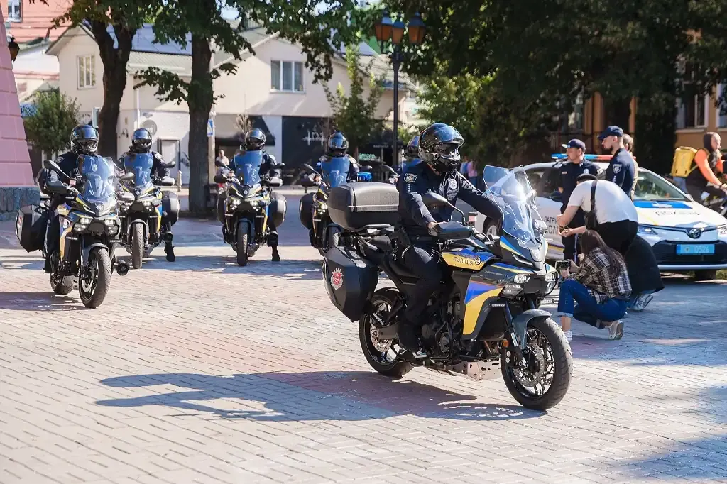 Вінницькі патрульні виїхали на Yamaha Tracer 9: деталі мотоекіпажів