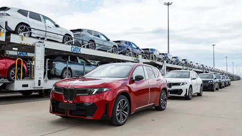 BMW iX3 штурмує 100 000 замовлень: рекорди виробництва Neue Klasse