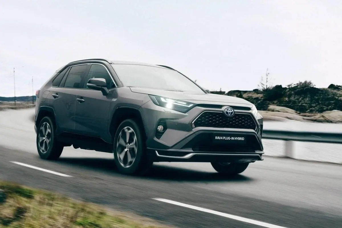Toyota знову найбільший автовиробник світу: частка ринку та контекст
