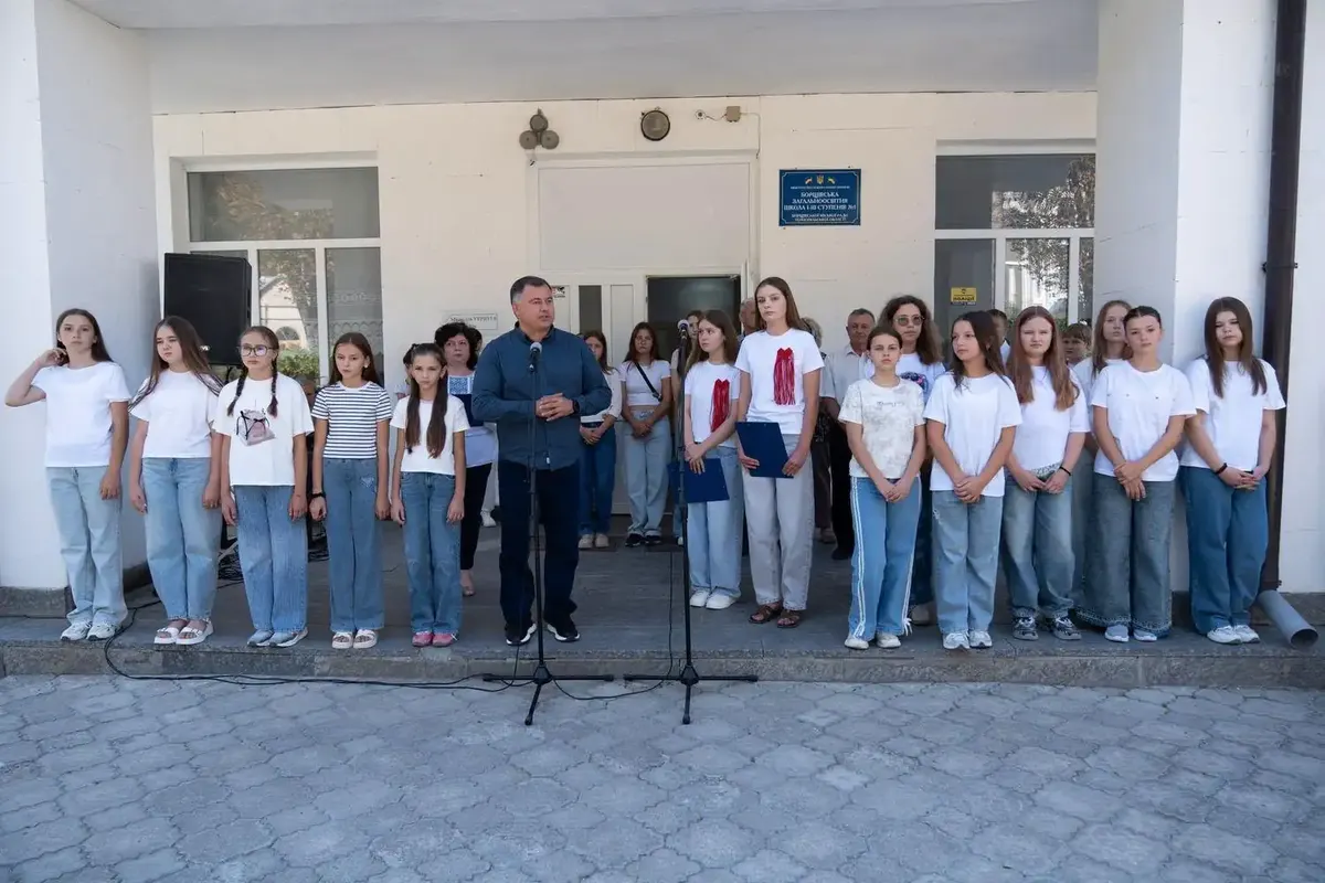 Тернопільщина отримала нові шкільні автобуси: що всередині