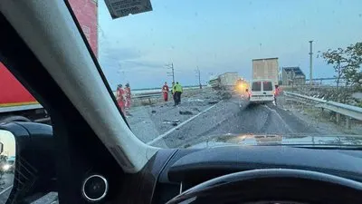 Смертельна ДТП на Черкащині: BMW X5 влетів у дві фури на зустрічній смузі
