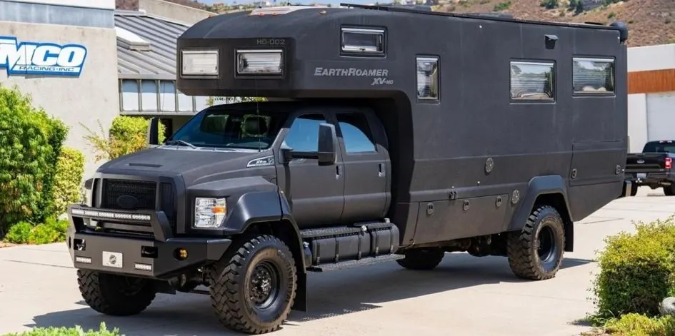 Ford F-750 EarthRoamer XV-HD: чому унікальний кемпер не продали на аукціоні