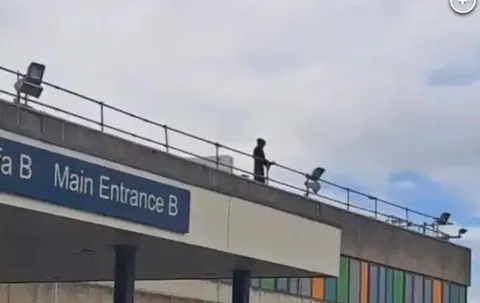 Чоловік у костюмі Смерті тероризував лікарню у Вельсі: штраф і деталі справи