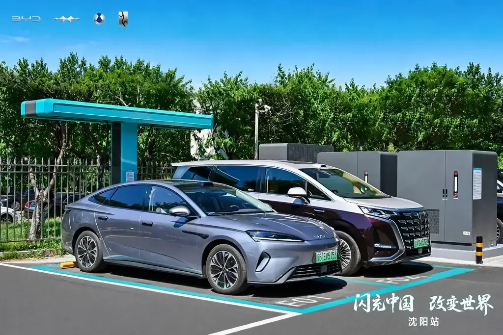 BYD розгортає у Британії мережу зарядок на 1500 кВт: 9 хвилин до 97%