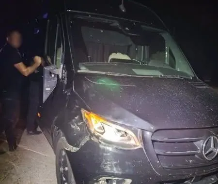 Смертельна ДТП біля Золочева: Mercedes-Benz Sprinter збив 20-річного пішохода