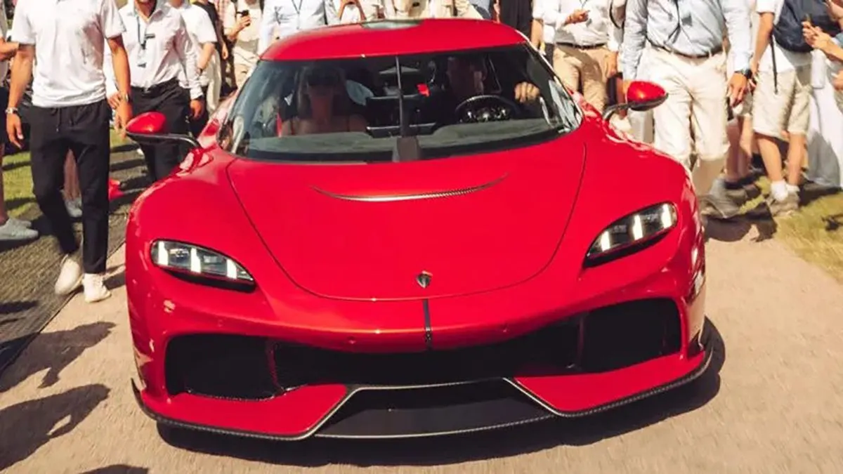 Рідкісний Koenigsegg Gemera за $3 млн постраждав у Данії за кілька днів після передачі власнику