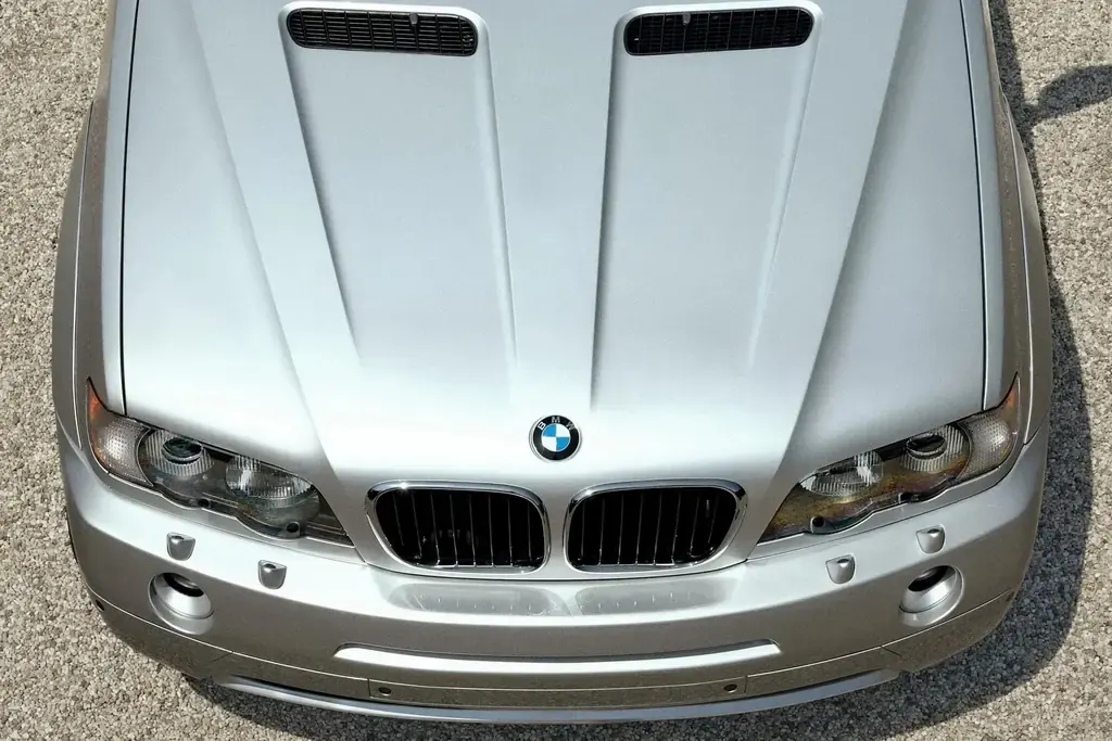 BMW X5 E53 з двигуном V10 від M5: унікальний рестомод від Kith